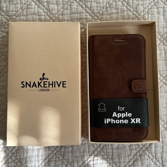 Snakehive iPhone XR Leather Phone Case - Picture 2 of 9